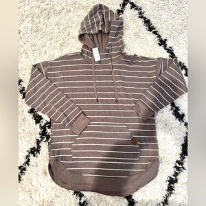 Maurice’s brand long length hooded sweatshirt. Size medium. New with tags!